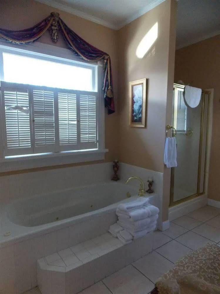 Carriage Lane Inn Murfeesboro Tn เมอร์ฟรีสโบโร ภายนอก รูปภาพ