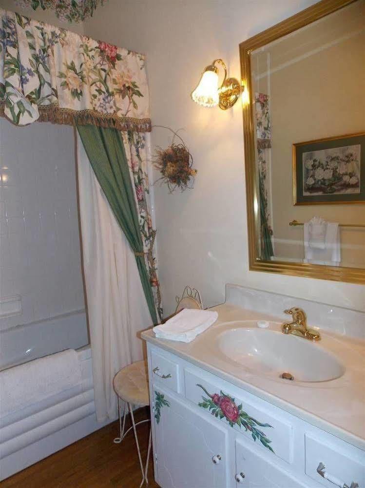 Carriage Lane Inn Murfeesboro Tn เมอร์ฟรีสโบโร ภายนอก รูปภาพ